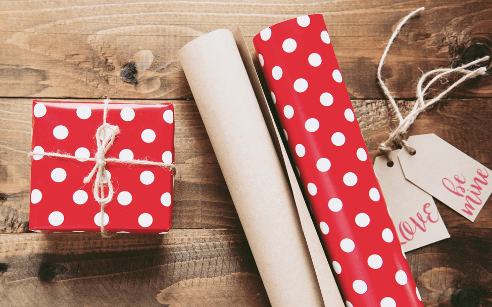 Shopping for the Best Gifts for Older Women  (40-60 years old or older) | All You Need to Know