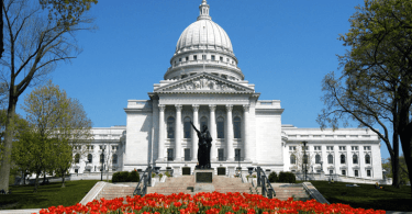 Top Banks in Wisconsin Review